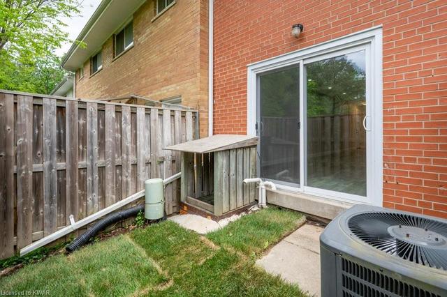 252 Westcourt Place, House attached with 2 bedrooms, 1 bathrooms and 1 parking in Waterloo ON | Image 29