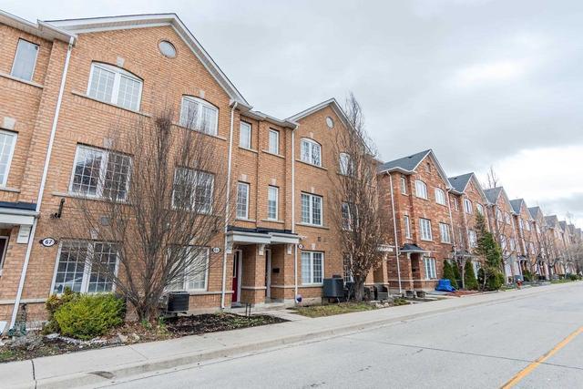 55 - 65 Birdstone Cres, Townhouse with 3 bedrooms, 3 bathrooms and 2 parking in Toronto ON | Image 12