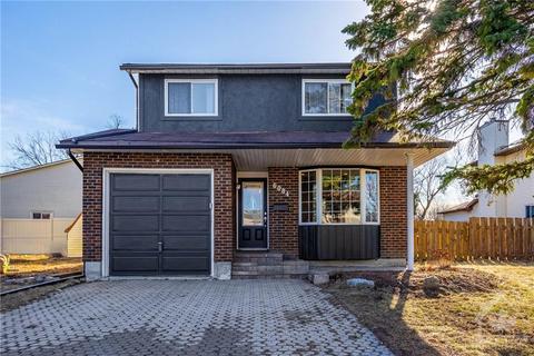 6084 Vineyard Drive, House detached with 3 bedrooms, 3 bathrooms and 4 parking in Ottawa ON | Card Image