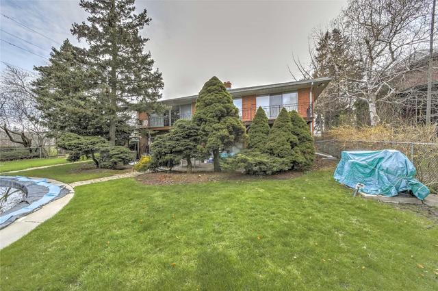 44 Revcoe Dr, House detached with 2 bedrooms, 2 bathrooms and 4 parking in Toronto ON | Image 17