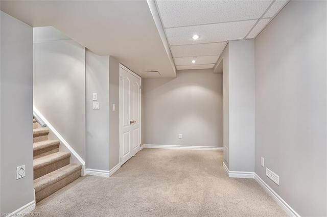 2185 Baronwood Drive, House attached with 3 bedrooms, 1 bathrooms and 2 parking in Oakville ON | Image 20