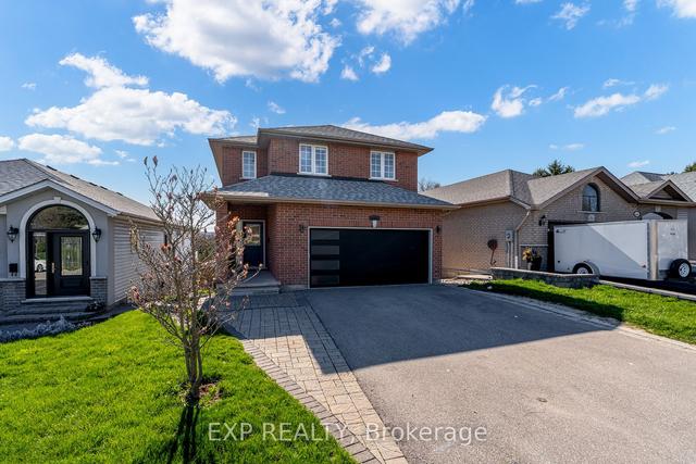 444 Oak St, House detached with 3 bedrooms, 4 bathrooms and 6 parking in Newmarket ON | Image 12