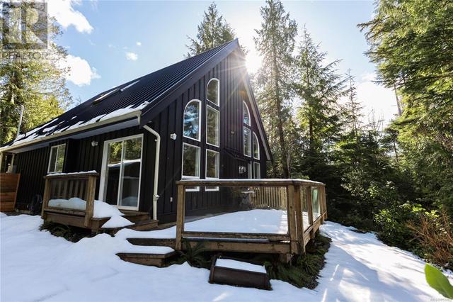 1135 Abraham Dr, House detached with 4 bedrooms, 4 bathrooms and null parking in Tofino BC | Image 45