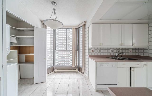 1107 - 100 Antibes Dr, Condo with 3 bedrooms, 2 bathrooms and 1 parking in Toronto ON | Image 4