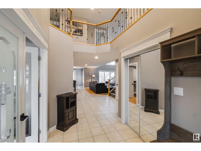 427 Forrest Dr, House detached with 4 bedrooms, 3 bathrooms and null parking in Edmonton AB | Image 3