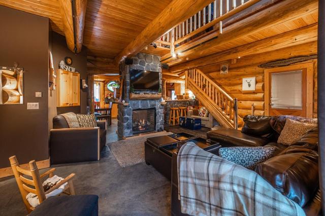 228 Wapiti Creek Road, House detached with 9 bedrooms, 4 bathrooms and 1 parking in Kootenay Boundary E BC | Image 34