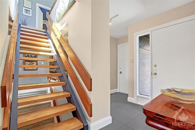 3496 Paul Anka Drive, Townhouse with 4 bedrooms, 4 bathrooms and 4 parking in Ottawa ON | Image 11