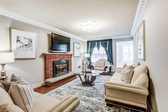 36 Dumaurier Cres, House detached with 4 bedrooms, 4 bathrooms and 8 parking in Richmond Hill ON | Image 7