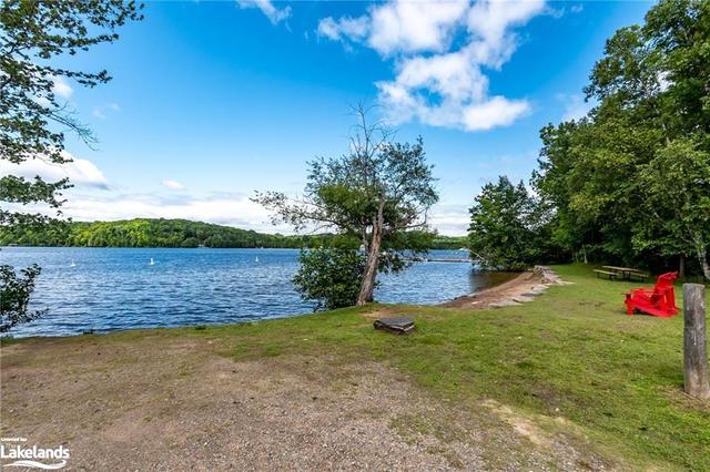 2213 Highway 60 Highway, House detached with 2 bedrooms, 1 bathrooms and 6 parking in Lake of Bays ON | Image 16