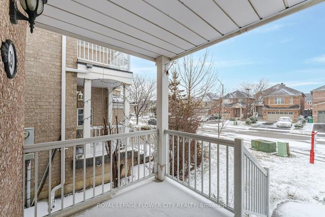 39 Culture Cres, House detached with 3 bedrooms, 4 bathrooms and 6 parking in Brampton ON | Image 12
