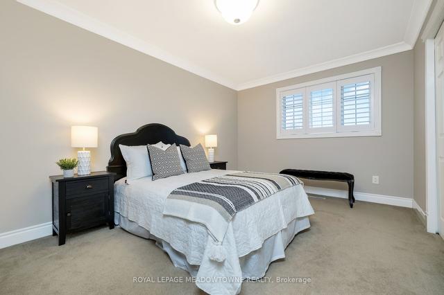 248 Randall Cres, House detached with 4 bedrooms, 4 bathrooms and 4 parking in Milton ON | Image 20