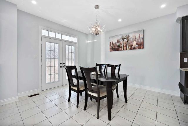 2 Savona Pl, House detached with 4 bedrooms, 4 bathrooms and 6 parking in Vaughan ON | Image 3
