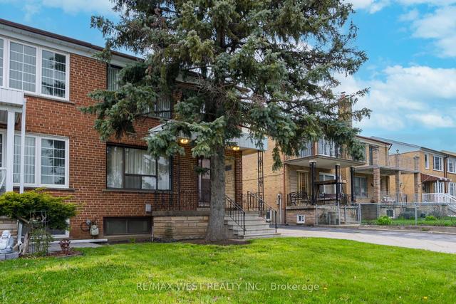 1516 Lawrence Ave W, House semidetached with 3 bedrooms, 2 bathrooms and 7 parking in Toronto ON | Image 34