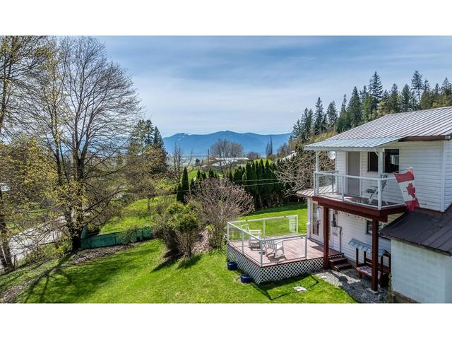 5469 Cory Road, House detached with 1 bedrooms, 2 bathrooms and null parking in Central Kootenay A BC | Image 45