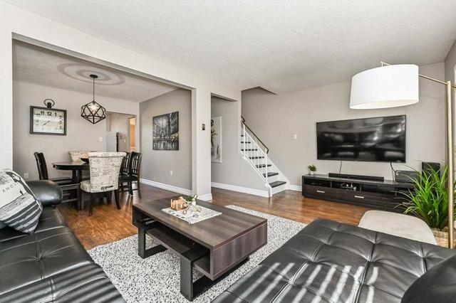 24 - 90 Magnolia Dr, Townhouse with 3 bedrooms, 2 bathrooms and 1 parking in Hamilton ON | Image 2