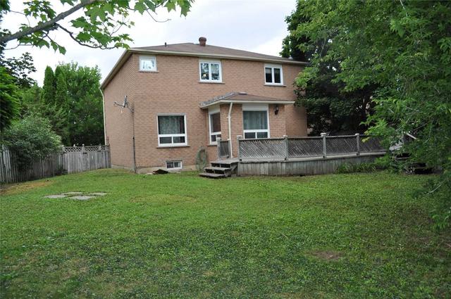 49 Blair Cres, House detached with 4 bedrooms, 3 bathrooms and 6 parking in Barrie ON | Image 6