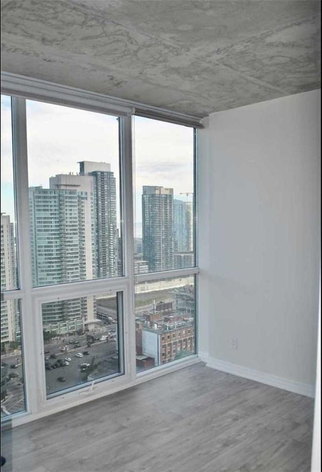 2005 - 88 Blue Jays Way, Condo with 2 bedrooms, 2 bathrooms and 1 parking in Toronto ON | Image 9