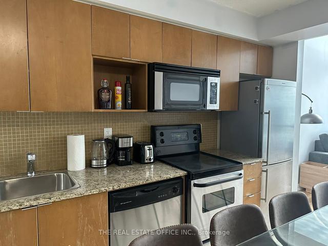 2808 - 15 Fort York Blvd, Condo with 2 bedrooms, 2 bathrooms and 1 parking in Toronto ON | Image 22