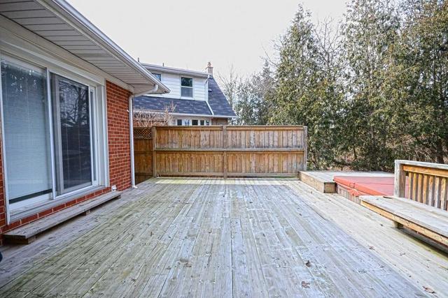 86 North Heights Rd, House detached with 3 bedrooms, 2 bathrooms and 2 parking in Toronto ON | Image 16