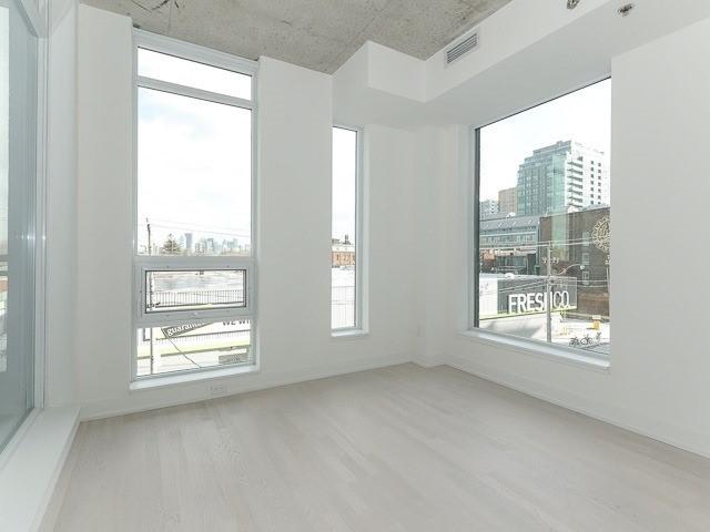 517 - 20 Gladstone Ave, Condo with 2 bedrooms, 2 bathrooms and 1 parking in Toronto ON | Image 13