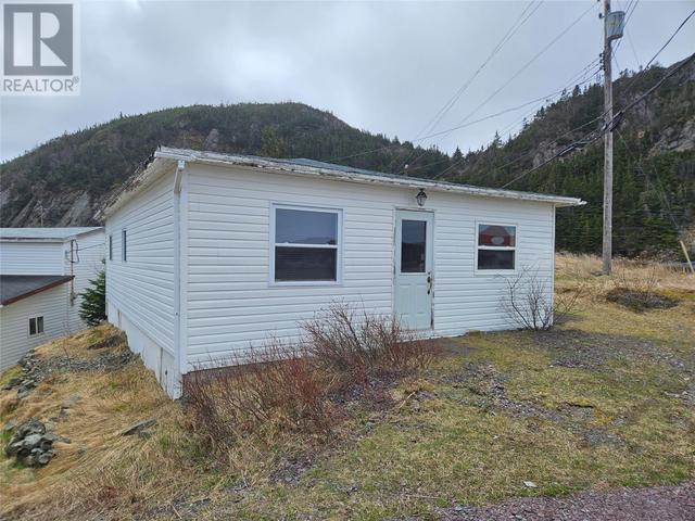 633 Main Street, House detached with 2 bedrooms, 1 bathrooms and null parking in Burin NL | Image 3