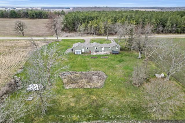 23722 Old Airport Rd, House detached with 3 bedrooms, 2 bathrooms and 10 parking in Southwest Middlesex ON | Image 29