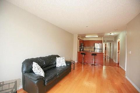201 - 55 Harrison Garden Blvd, Condo with 1 bedrooms, 1 bathrooms and 1 parking in Toronto ON | Image 3