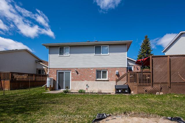 51 Hedgestone Cres, House detached with 3 bedrooms, 2 bathrooms and 4 parking in Kitchener ON | Image 37