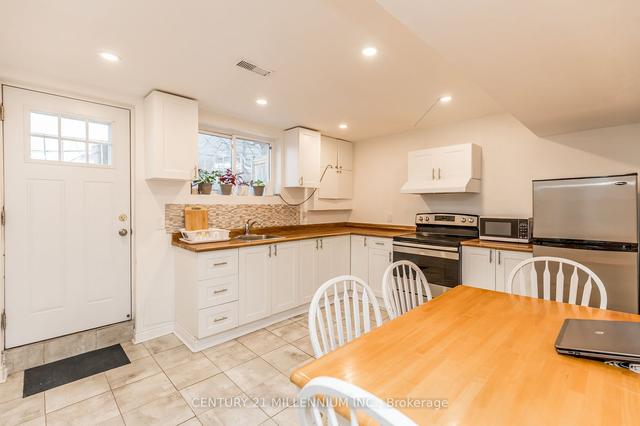 12 Boxbury Rd, House detached with 3 bedrooms, 3 bathrooms and 6 parking in Toronto ON | Image 22