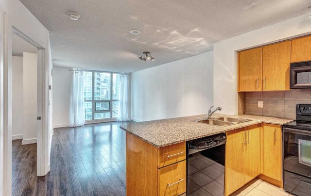1004 - 16 Yonge St, Condo with 1 bedrooms, 1 bathrooms and 1 parking in Toronto ON | Image 7