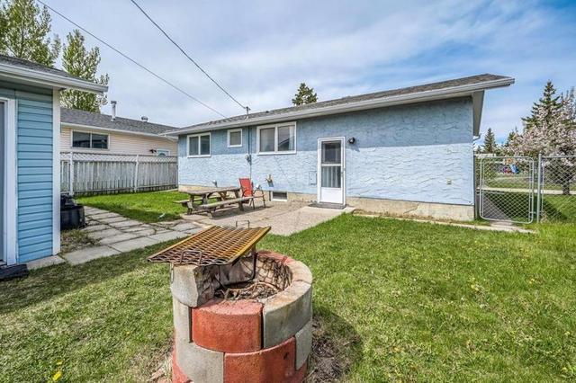 359 Penworth Way Se, House detached with 4 bedrooms, 2 bathrooms and 2 parking in Calgary AB | Image 32