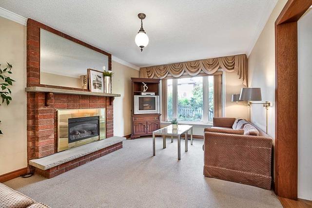 59 Culnan Ave, House detached with 4 bedrooms, 4 bathrooms and 6 parking in Toronto ON | Image 3