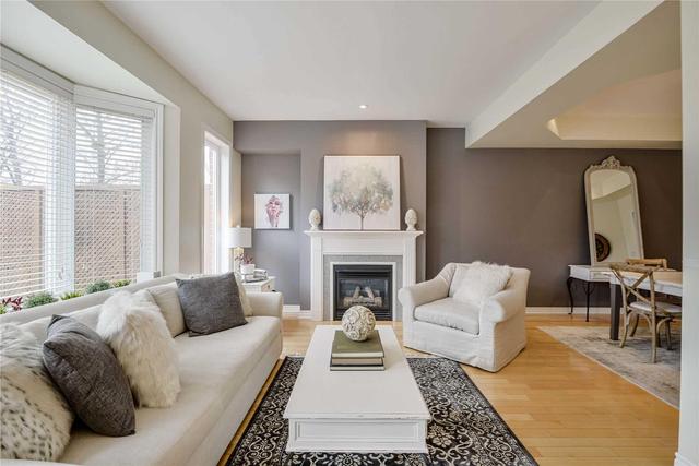 9 - 300 Ravineview Way, Townhouse with 4 bedrooms, 3 bathrooms and 1 parking in Oakville ON | Image 4
