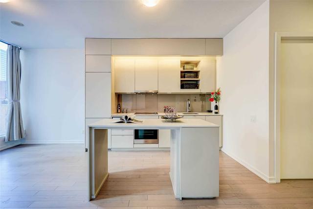 1107 - 101 Peter St, Condo with 1 bedrooms, 1 bathrooms and 0 parking in Toronto ON | Image 20