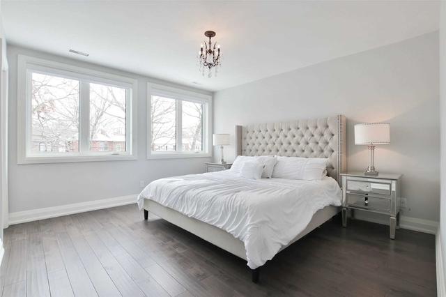 585 Windermere Ave, House detached with 4 bedrooms, 4 bathrooms and 2 parking in Toronto ON | Image 11