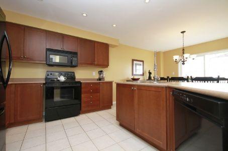 1257 Tall Pine Ave, House detached with 4 bedrooms, 4 bathrooms and 4 parking in Oshawa ON | Image 2