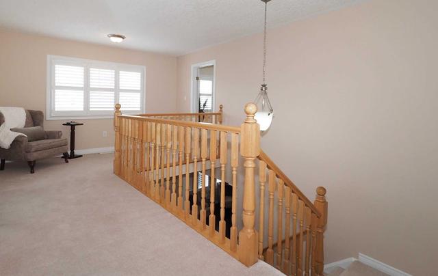161 Falconridge Dr, House detached with 4 bedrooms, 3 bathrooms and 4 parking in Kitchener ON | Image 11