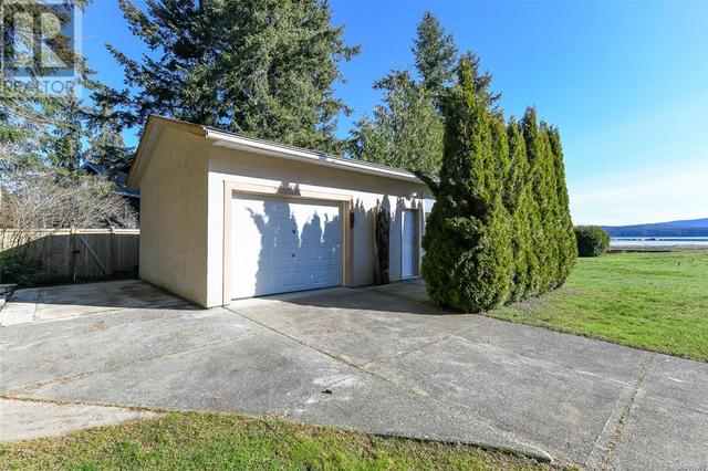 501 Arbutus Bay Rd, House detached with 3 bedrooms, 3 bathrooms and 10 parking in Comox Valley A BC | Image 78