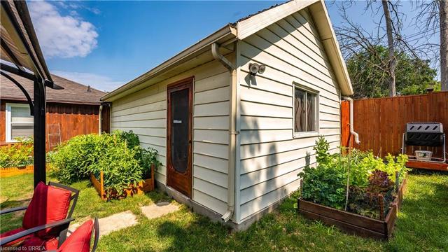 15 Bond Street, House detached with 3 bedrooms, 1 bathrooms and 6 parking in Brantford ON | Image 20