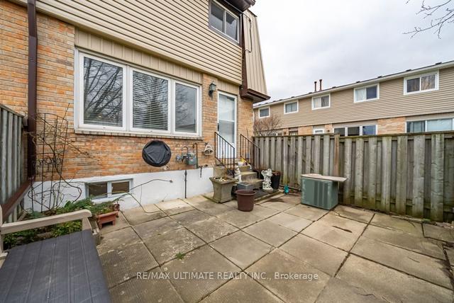 126 - 10 Angus Rd, Townhouse with 3 bedrooms, 3 bathrooms and 2 parking in Hamilton ON | Image 24