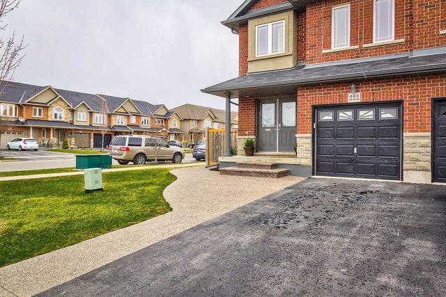 222 Pelech Cres, House semidetached with 3 bedrooms, 3 bathrooms and 3 parking in Hamilton ON | Image 25
