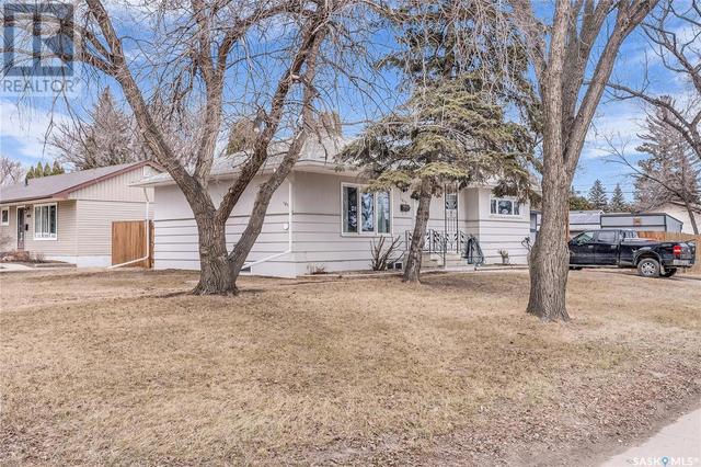 1813 Park Avenue, House detached with 6 bedrooms, 2 bathrooms and null parking in Saskatoon SK | Image 32