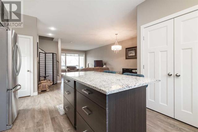 833 17 Street S, Home with 6 bedrooms, 4 bathrooms and 4 parking in Lethbridge AB | Image 21