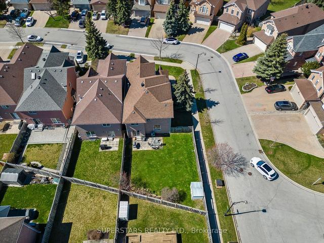 82 Halterwood Circ, House detached with 4 bedrooms, 3 bathrooms and 4 parking in Markham ON | Image 21
