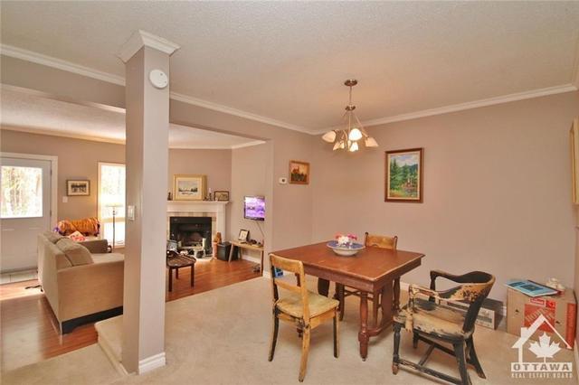 44 Lightfoot Place, Townhouse with 3 bedrooms, 3 bathrooms and 2 parking in Ottawa ON | Image 4