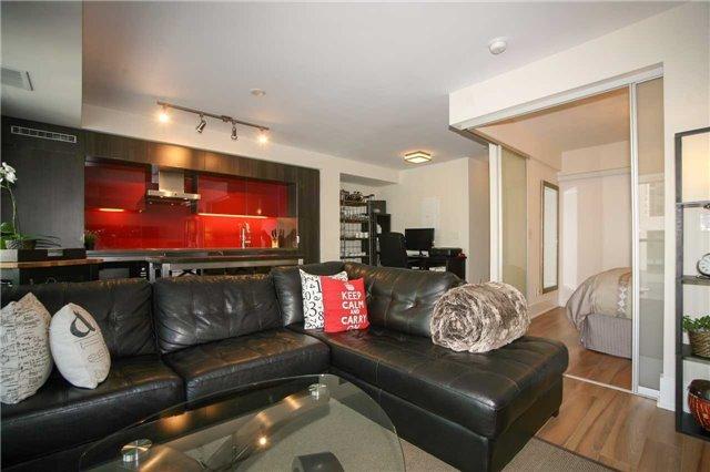 1003 - 300 Front St W, Condo with 1 bedrooms, 1 bathrooms and 1 parking in Toronto ON | Image 6