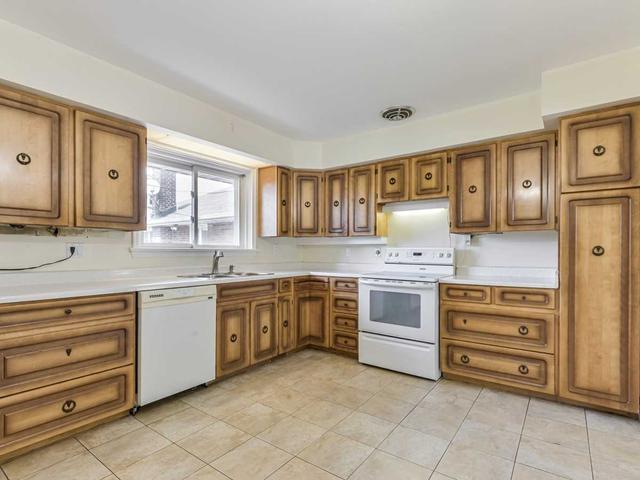 82 Pachino Blvd, House detached with 3 bedrooms, 3 bathrooms and 3 parking in Toronto ON | Image 31
