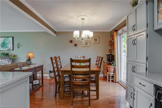 1840 Ormsbee Road, House detached with 4 bedrooms, 2 bathrooms and 4 parking in South Frontenac ON | Image 10