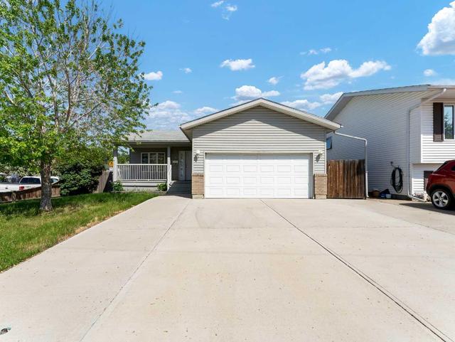 3 Sage Close Se, House detached with 5 bedrooms, 2 bathrooms and 2 parking in Medicine Hat AB | Image 1
