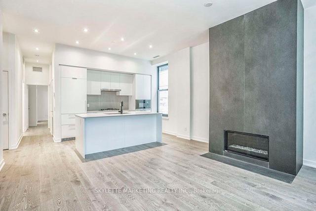203 - 22 Lombard St, Condo with 2 bedrooms, 2 bathrooms and 1 parking in Toronto ON | Image 38